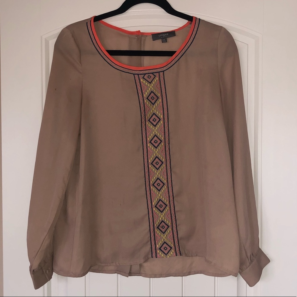Umgee tan and neon blouse
